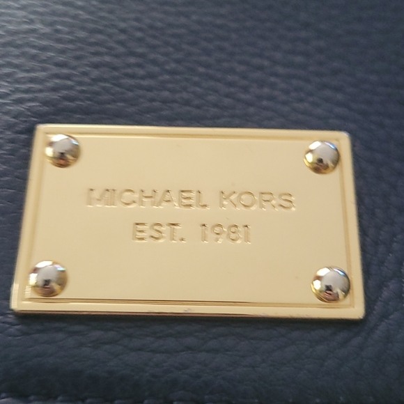 Michael Kors Crossbody Purse - Picture 12 of 12